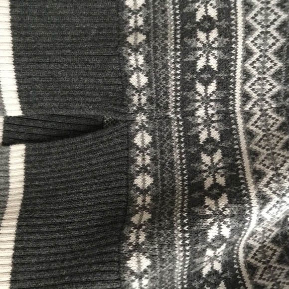 A FarWest grey and white knitted top - Picture 4 of 7